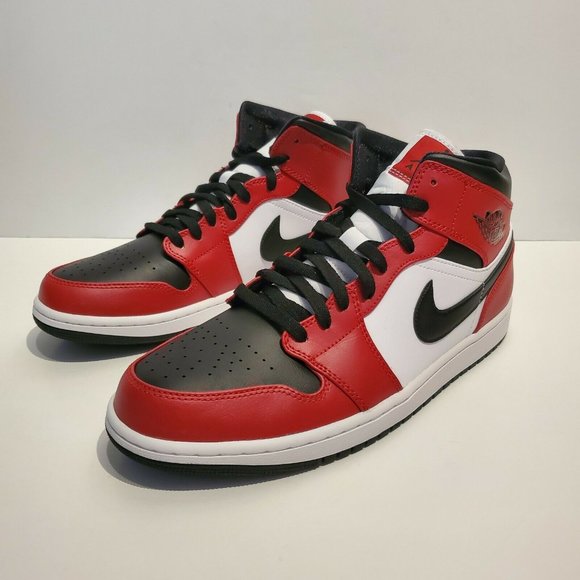NEW Air Jordan 1 Mid Chicago Toe  554724-069 - Picture 1 of 6